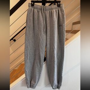 ALO Yoga Women’s Gray Sweatpants
